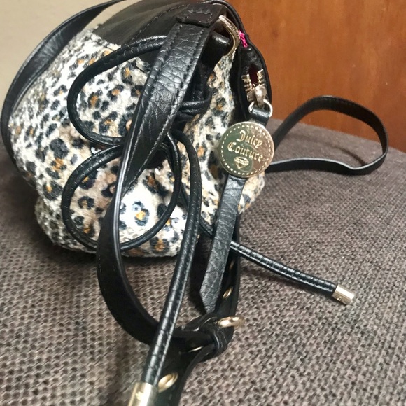 TREND cheetah sequin Juicy Couture crossbody - Picture 9 of 10